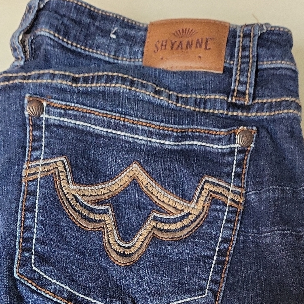 Shyanne Dark Blue Embroidered Jeans